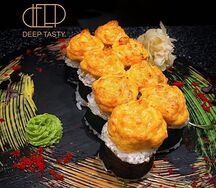 Запеченный ролл с лососем