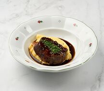 Ягнёнок с картофельным пюре