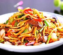 49 Ручная лапша с говядиной