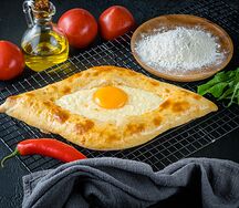 Хачапури по-аджарски лодочка 