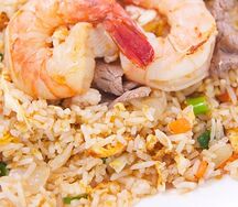 44 Жареный рис с морепродуктами 