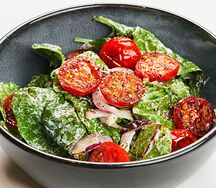 Салат с жареными томатами