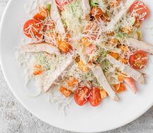 Цезарь с курицей