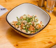 Салат Оливье с курицей