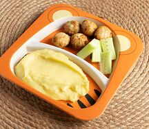 Куриные фрикадельки с картофельным пюре