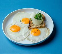 Яичница из трех яиц