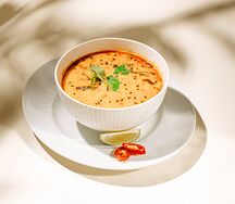 Том ям с креветками и фунчозой