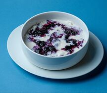 Рисовая каша с черникой и ванильной панна коттой