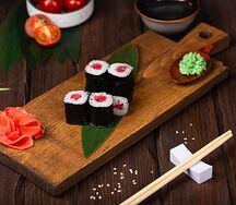 Ролл с тунцом