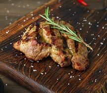 Стейк из cвинoй шеи