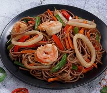 Соба с морепродуктами