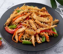 Лапша яичная с двойной курицей под соусом терияки