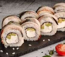 Филадельфия унаги с авокадо