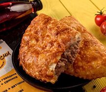 Чебурек с мраморной говядиной