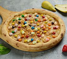 Пицца с грушей и маршмеллоу