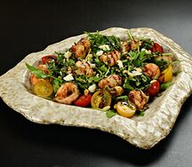 Рукола и креветки