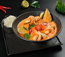 Суп Том ям с тигровыми креветками