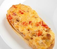 Горячий бутерброд с курицей и помидорами