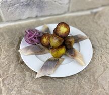 Селедочка с картофелем