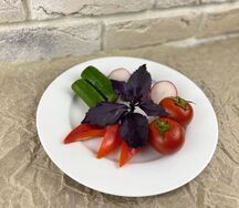 Ассорти из свежих овощей