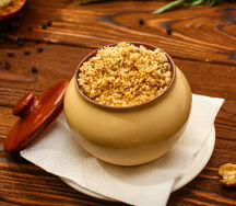 Мацони с мёдом и грецким орехом