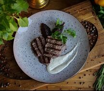 Медальоны из говяжьей вырезки