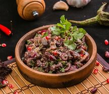 Лобио из красной фасоли с орехами