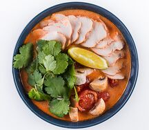 Том ям с курицей