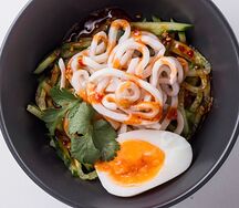 Салат с кальмаром