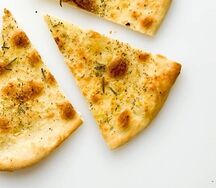 Фокачча с розмарином и солью
