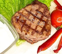 Стейк из говяжьей вырезки, под соусом дорблю