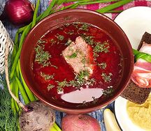 Борщ кубанский с ржаным хлебушком, салом и горчицей