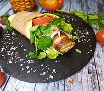 Ролл с кебабом в хрустящем беконе