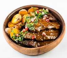 Говядина на кеци с соусом из пяти перцев