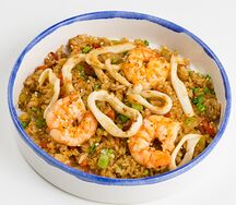 Чесночный рис с морепродуктами