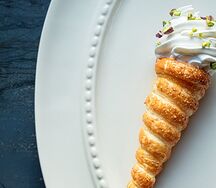 Трубочки с меренгой и кофейным кремом