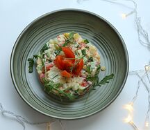 Салат со слабосоленой форелью