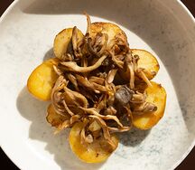 Картофель черри с вешенками