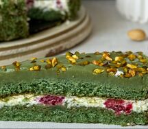 Торт Фисташковый с малиной