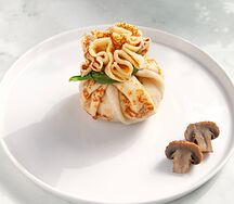 Блин с жюльеном из курицы и грибов