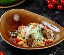 Цезарь с утиной грудкой