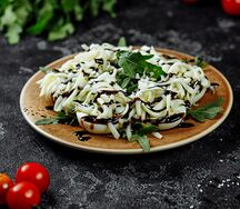 Яйца, фаршированные грибами и сыром моцарелла