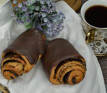 Булочка с маком