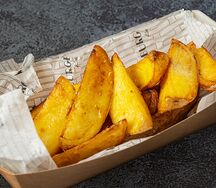 Картофельные дольки в специях