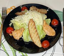 Цезарь с курицей
