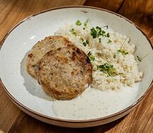 Котлеты из индейки с цветной капустой и пармезаном
