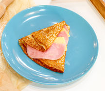 Блин с ветчиной и сыром