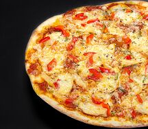 Пицца Курица с ананасами