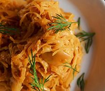 Капуста тушеная в сливках с беконом