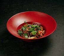 Салат с рваной говядиной и баклажанами